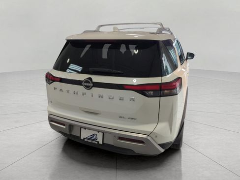 Used 2023 Nissan Pathfinder SL AWD/4WD image 6