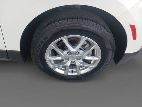 Used 2024 Chevrolet Equinox LT AWD/4WD image 16