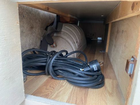 Used 2014 Chevrolet Express 1500 image 20