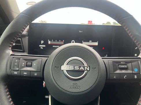 Used 2026 Nissan Kicks SR FWD image 44
