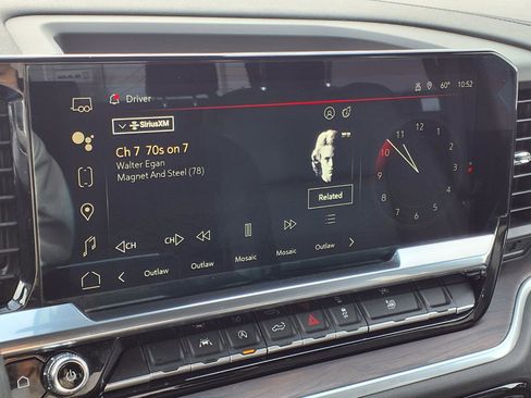 Used 2023 GMC Sierra 1500 SLT image 4