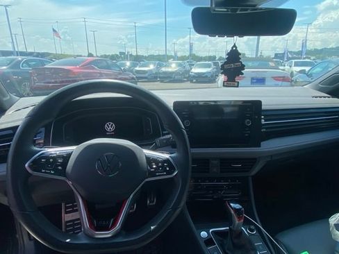 Used 2025 Volkswagen Jetta GLI Autobahn FWD image 10