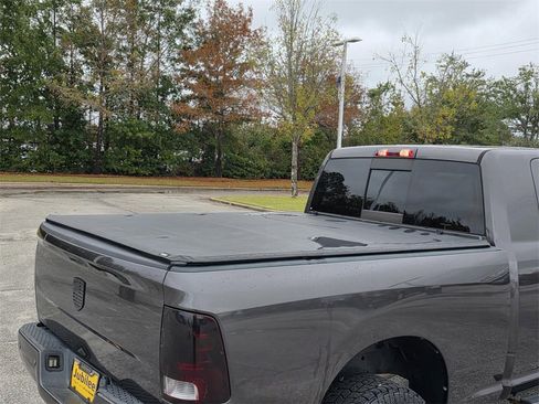 Used 2018 RAM 3500 Big Horn image 28