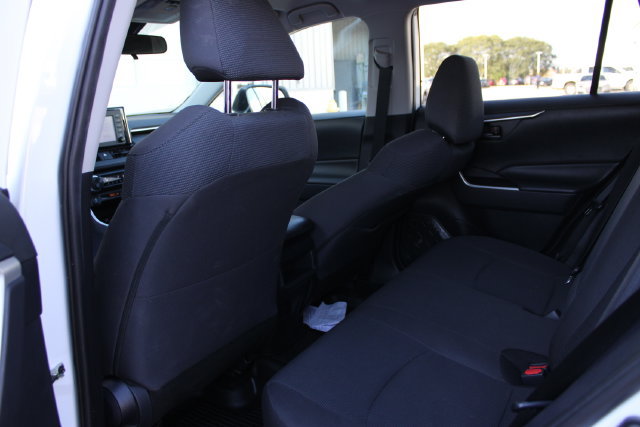 Used 2019 Toyota RAV4 LE w/ Carpet Mat Package AWD/4WD image 21