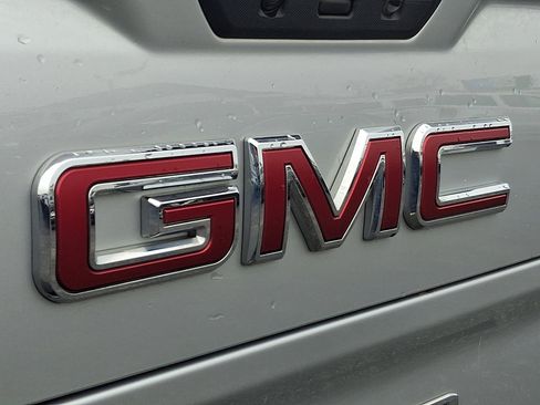 Used 2022 GMC Sierra 1500 SLE image 32