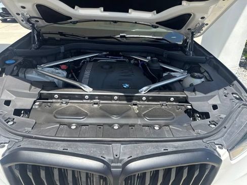 Used 2025 BMW X5 sDrive40i w/ M Sport Package RWD image 19