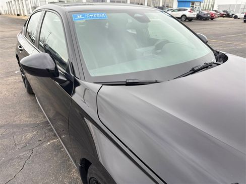 Certified 2024 Honda Civic Sport image 12