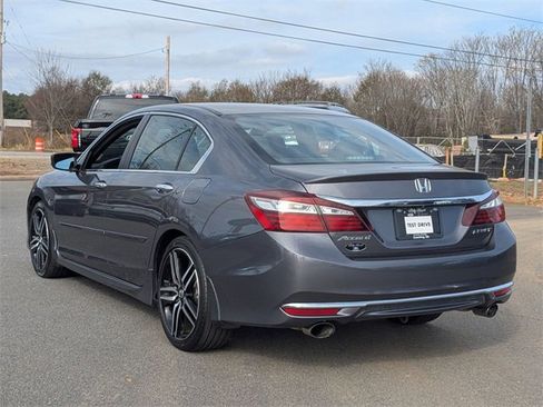 Used 2016 Honda Accord Sport image 5
