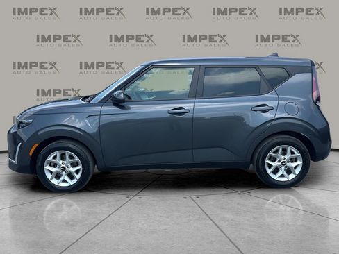 Used 2024 Kia Soul LX w/ Option Group 015 image 2