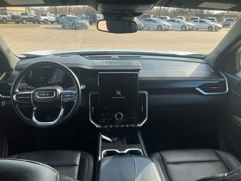 Used 2024 GMC Acadia Elevation image 3