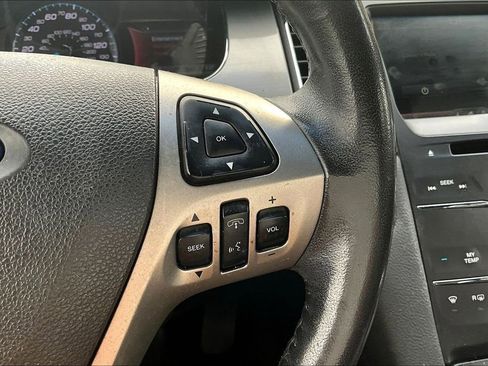 Used 2015 Ford Taurus SEL w/ Equipment Group 201A image 14