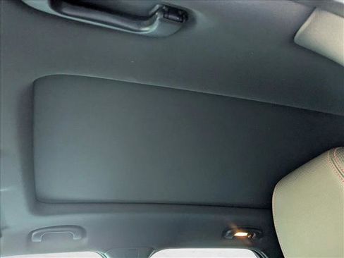 Used 2023 Chevrolet TrailBlazer RS w/ Sun and Liftgate Package FWD image 15