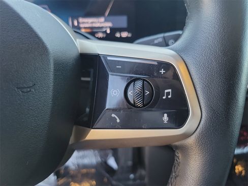 Used 2023 BMW iX xDrive50 image 7