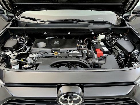 Used 2021 Toyota RAV4 XLE Premium AWD/4WD image 15