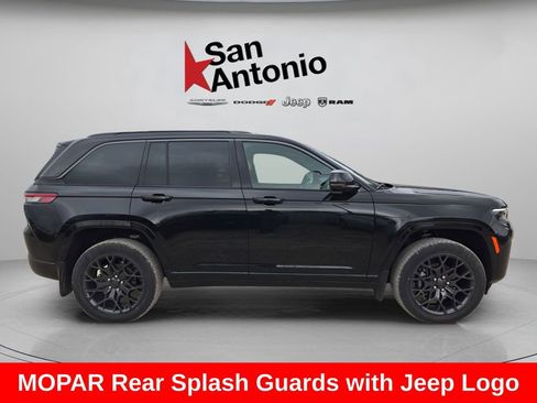 New 2026 Jeep Grand Cherokee Summit w/ Obsidian Package AWD/4WD image 9