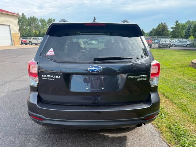 Used 2017 Subaru Forester 2.5i Limited AWD/4WD image 2
