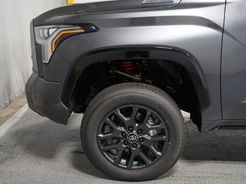 New 2026 Toyota Tundra Platinum AWD/4WD image 5