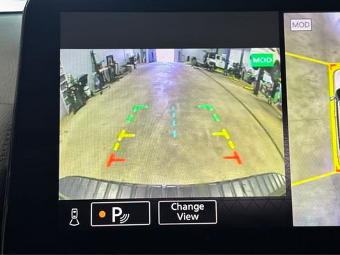 Used 2022 Nissan Armada SL w/ Captain's Chairs Package AWD/4WD image 30