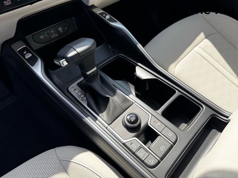 New 2025 Kia Sorento S w/ Panoramic Sunroof Package image 19