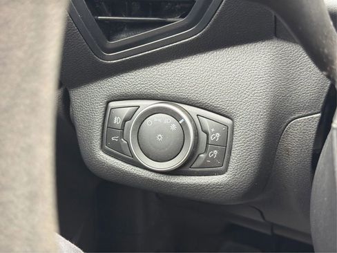 Used 2018 Ford Escape SE image 24