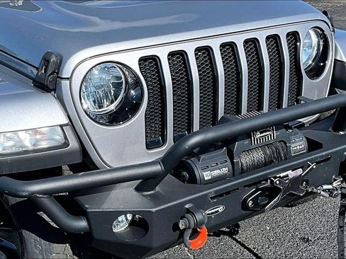 Used 2021 Jeep Wrangler Unlimited Sahara AWD/4WD image 30