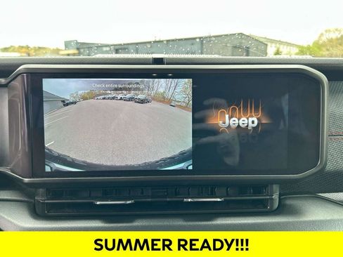Used 2024 Jeep Wrangler Unlimited Rubicon AWD/4WD image 22