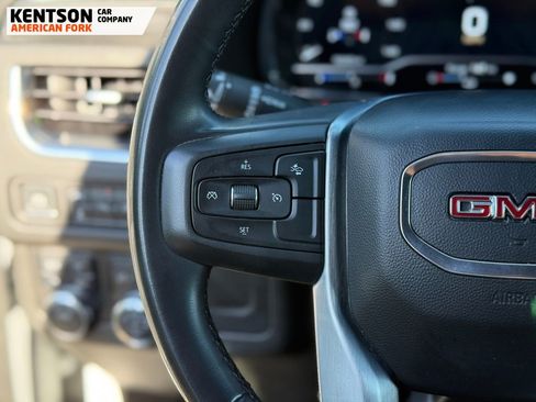 Used 2023 GMC Yukon XL SLT AWD/4WD image 16