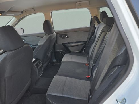 Used 2023 Nissan Rogue SV FWD image 22