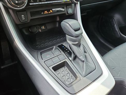 Used 2025 Toyota RAV4 XLE w/ Convenience Package image 12