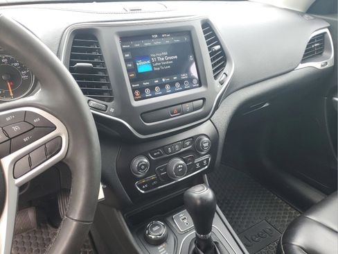 Used 2022 Jeep Cherokee Latitude w/ Sun & Sound Group AWD/4WD image 23