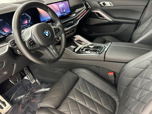 Certified 2024 BMW X6 xDrive40i w/ Premium Package AWD/4WD image 4