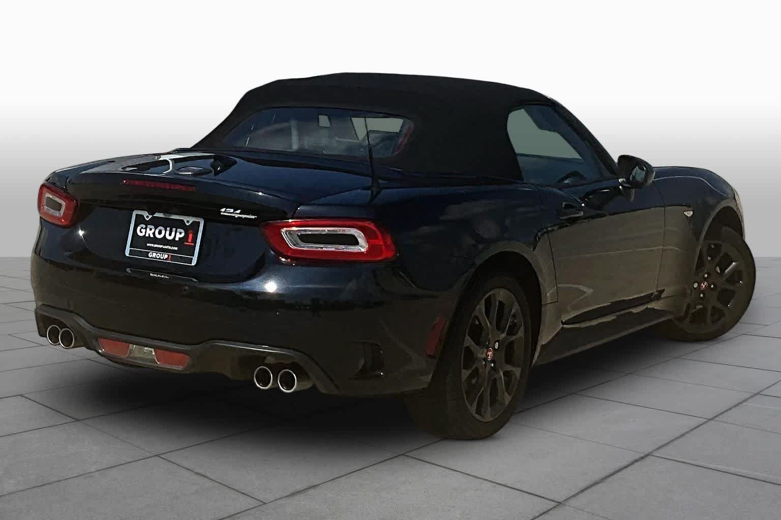 Used 2019 FIAT 124 Spider Abarth w/ Convenience Group RWD image 11