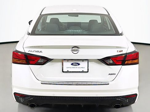 Used 2023 Nissan Altima 2.5 SR w/ SR Premium Package AWD/4WD image 12