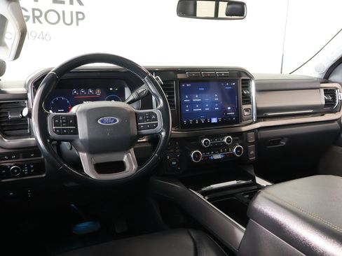 Used 2023 Ford F250 Lariat w/ Sport Appearance Package AWD/4WD image 2