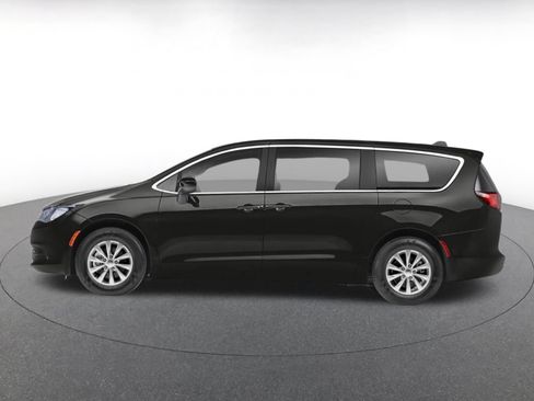 Used 2023 Chrysler Voyager LX FWD image 2
