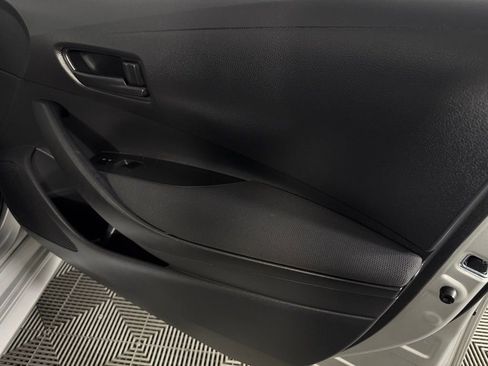 Used 2022 Toyota Corolla LE image 29