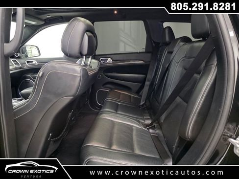 Used 2016 Jeep Grand Cherokee SRT image 21