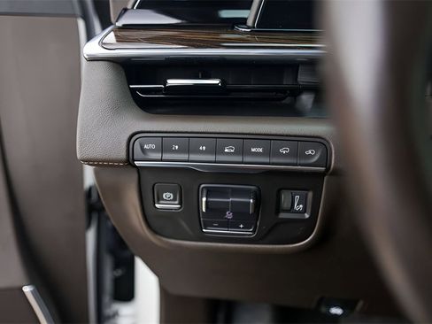 Certified 2021 Cadillac Escalade Sport w/ Driver Assist Tech Package image 16