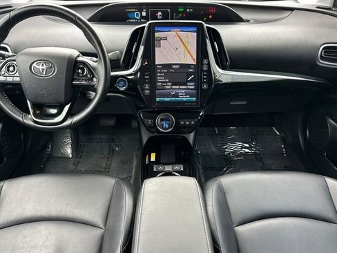 Used 2021 Toyota Prius Prime XLE image 17