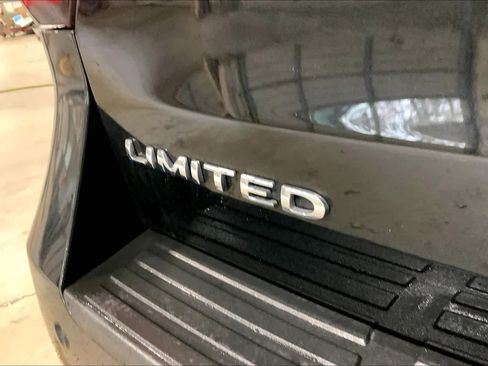 Certified 2023 Ford Expedition Limited image 10