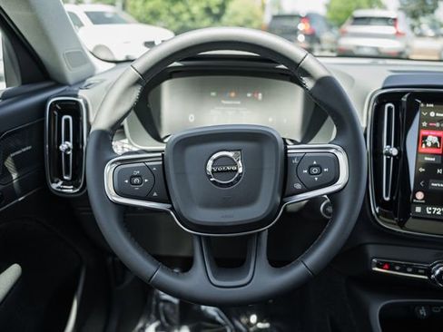 New 2026 Volvo XC40 B5 Plus w/ Climate Package AWD/4WD image 31
