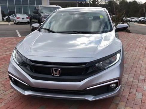 Used 2019 Honda Civic EX image 3