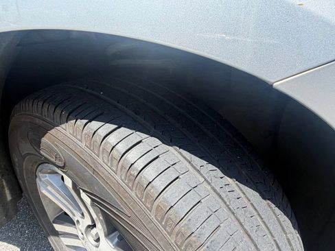 Used 2017 Chevrolet Traverse LS FWD image 4