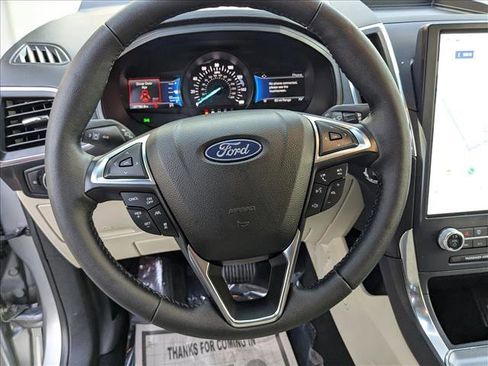 Used 2022 Ford Edge Titanium w/ Equipment Group 301A image 9