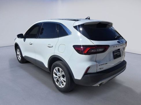 Used 2024 Ford Escape Active w/ Tech Pack #1 AWD/4WD image 3