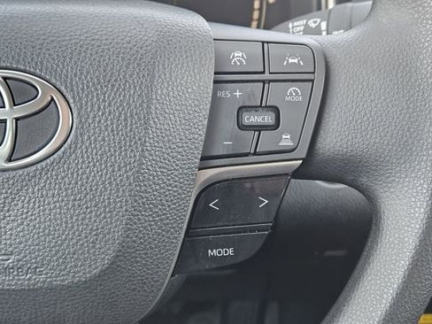 Used 2025 Toyota Camry LE FWD image 29