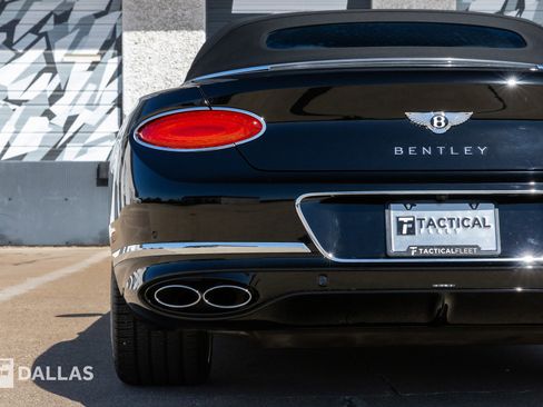 Used 2022 Bentley Continental GT image 15