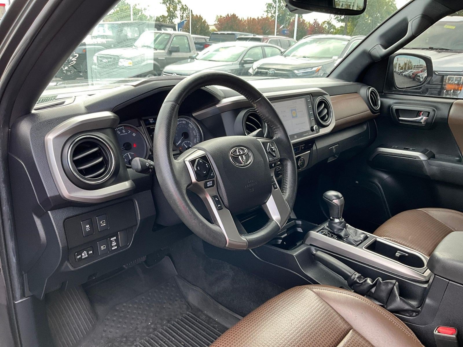 Used 2021 Toyota Tacoma Limited AWD/4WD image 16