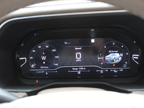 Used 2022 GMC Yukon Denali AWD/4WD image 23