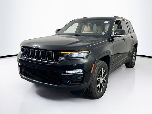 Used 2023 Jeep Grand Cherokee Limited w/ Luxury Tech Group II AWD/4WD image 1